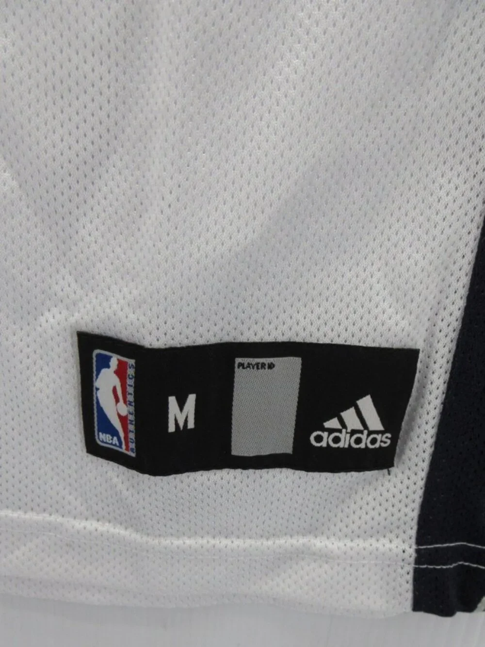 VTG Vince Carter New Jersey Nets Jersey Boys Kids Medium Adidas Swingman Y2K